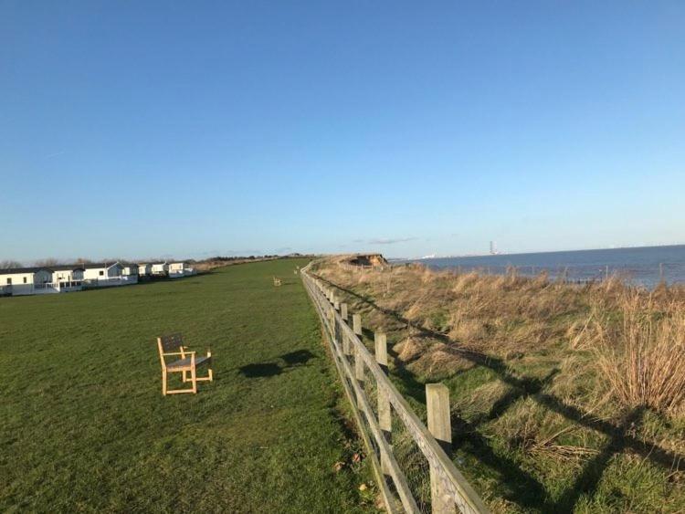 The Winchester Luxury Pet Friendly Caravan On Broadland Sands Holiday Park Between Lowestoft And Great Yarmouth Hotel Corton  ภายนอก รูปภาพ